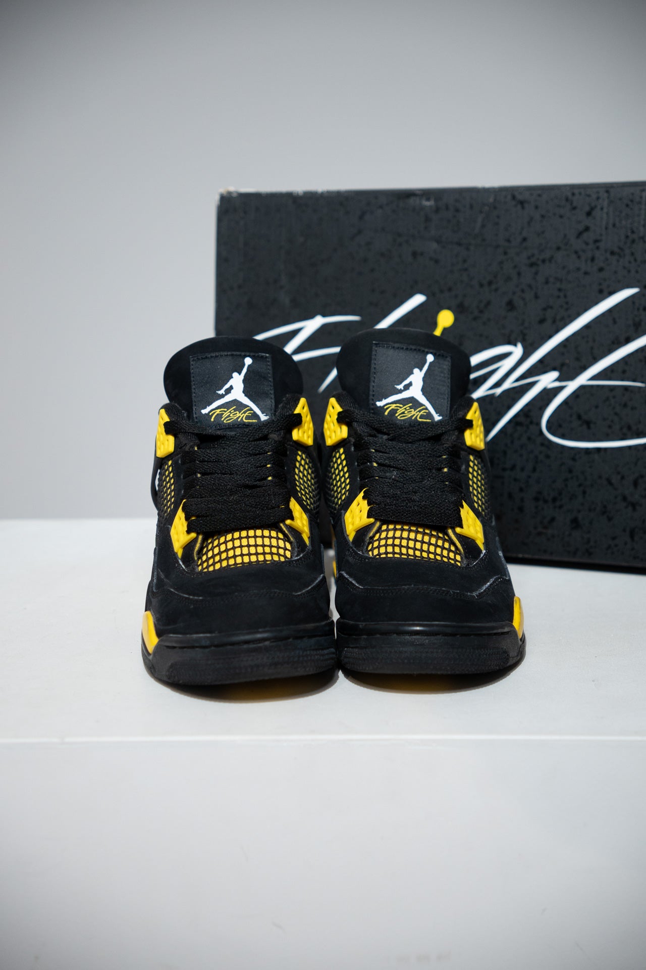 Jordan 4 Thunder (Taille 42)