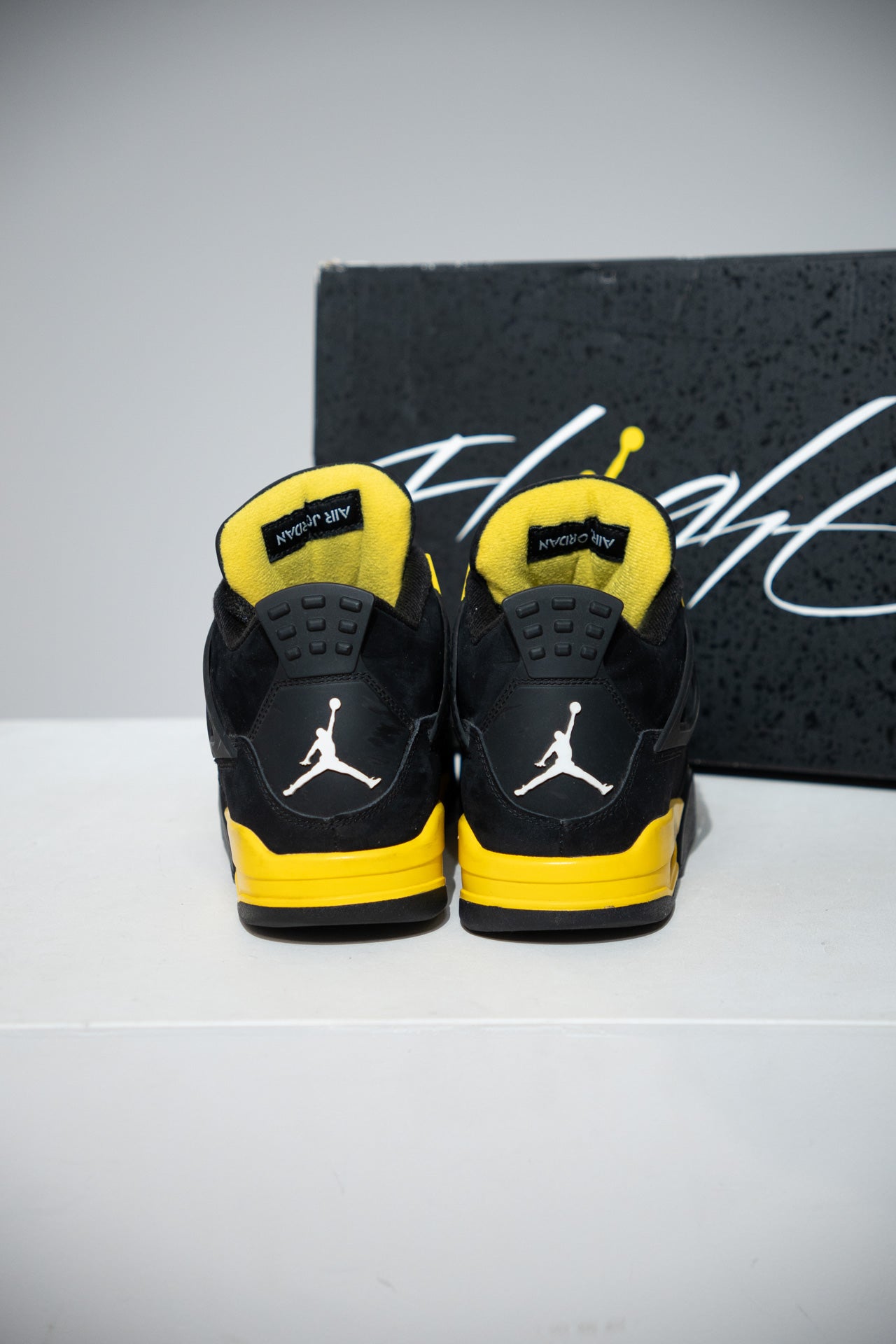 Jordan 4 Thunder (Taille 42)