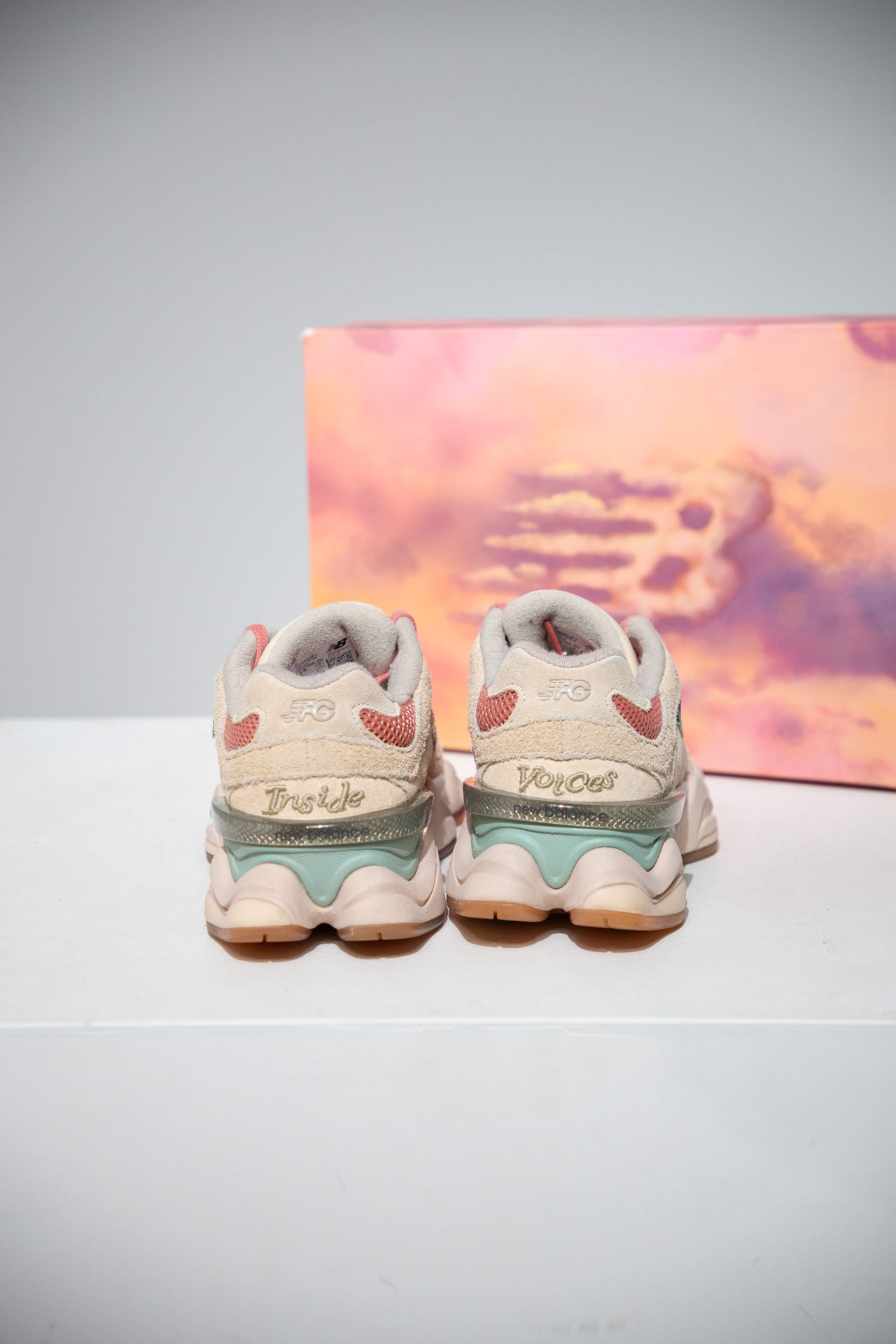 New Balance 9060 Joe Fresh Good (Taille 37)