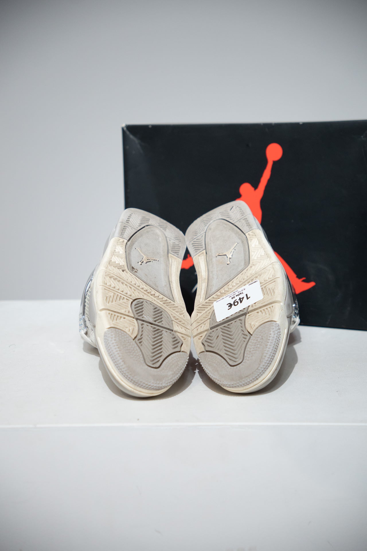 Jordan 4 Frozen Moments (Taille 38)