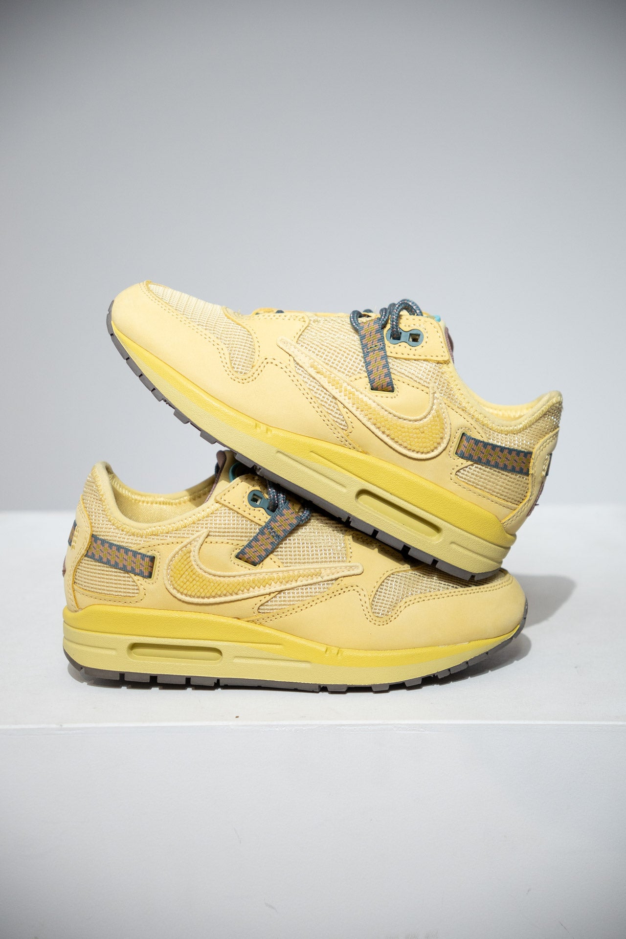 Air Max 1 Travis scott Saturn Gold (Taille 37,5)