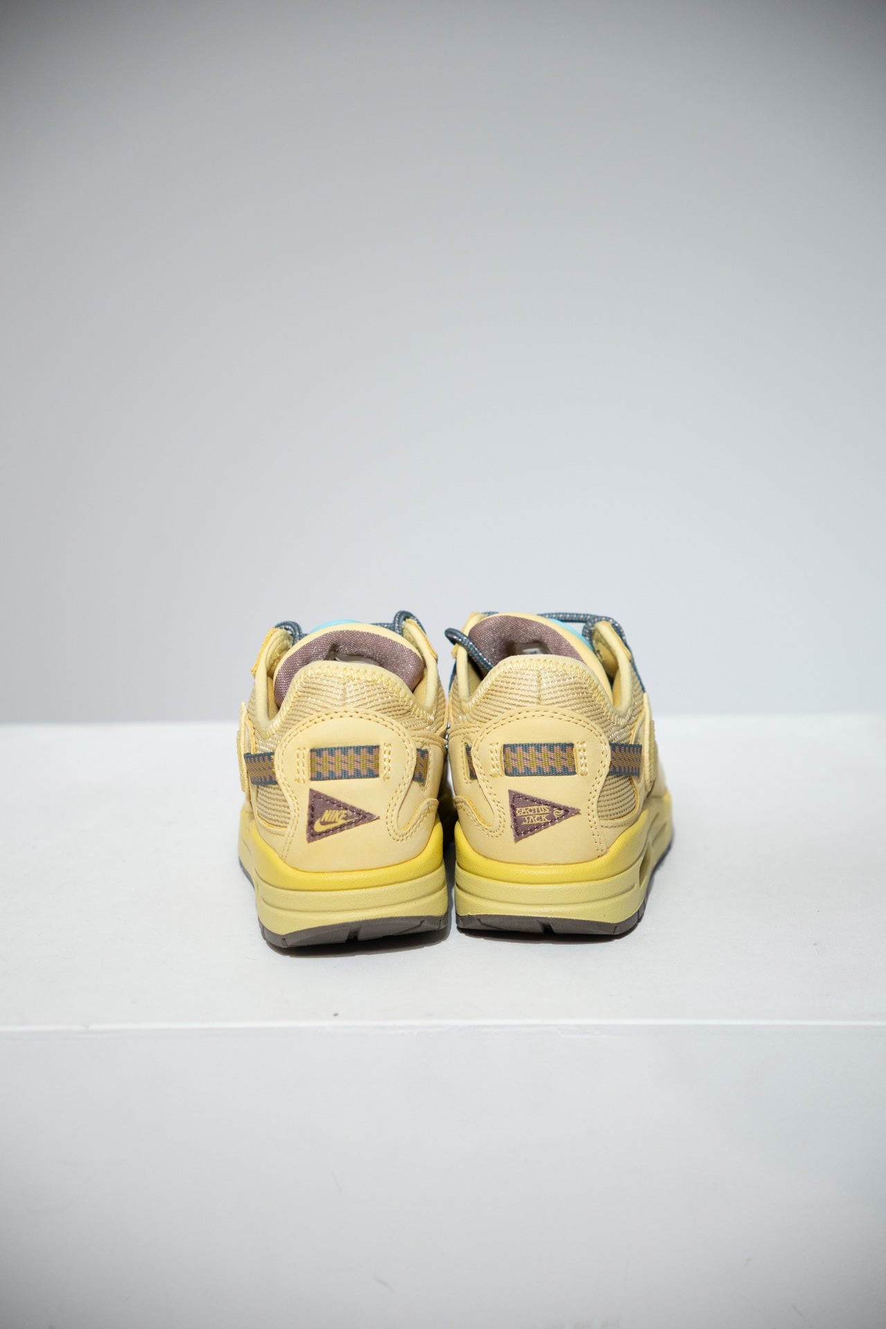 Air Max 1 Travis scott Saturn Gold (Taille 37,5)