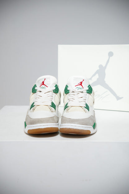 Jordan 4 SB pine Green (Taille 42)