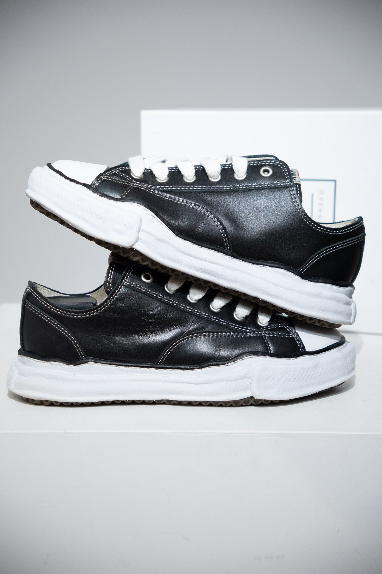 Maison Mihara Black White Leather (Taille 45)