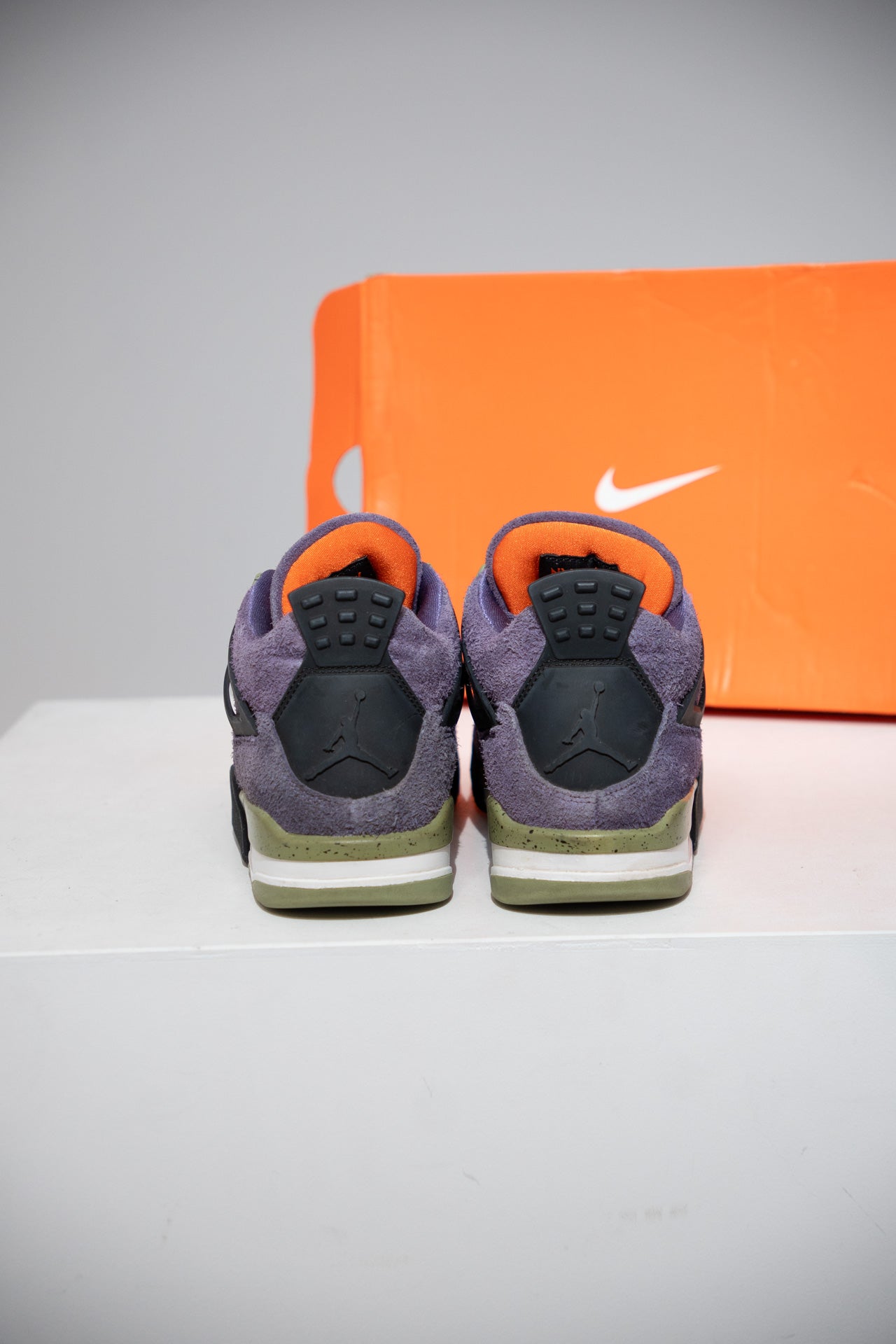 Jordan 4 Canyon purple (Taille 40,5)
