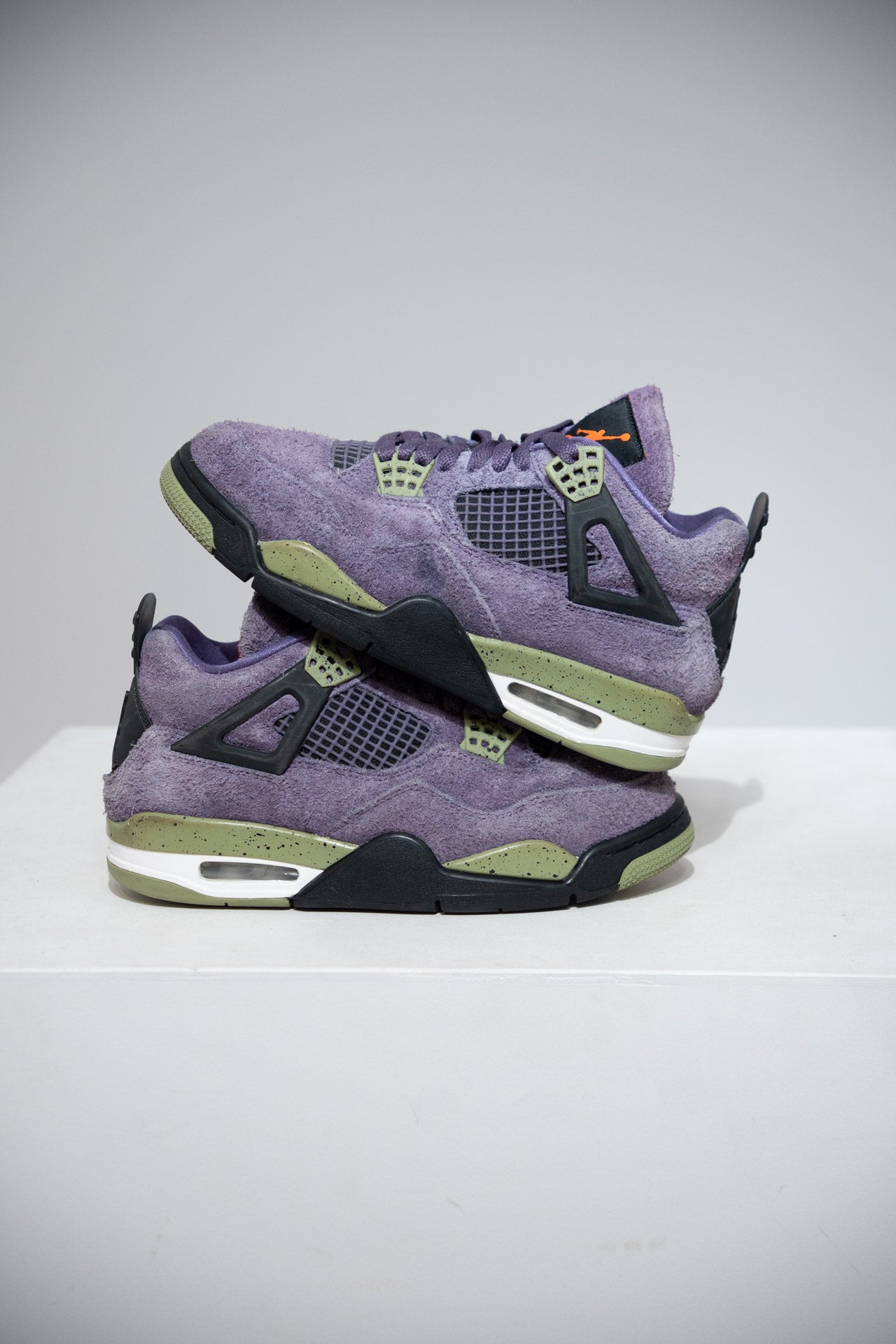 Jordan 4 Canyon purple (Taille 38)