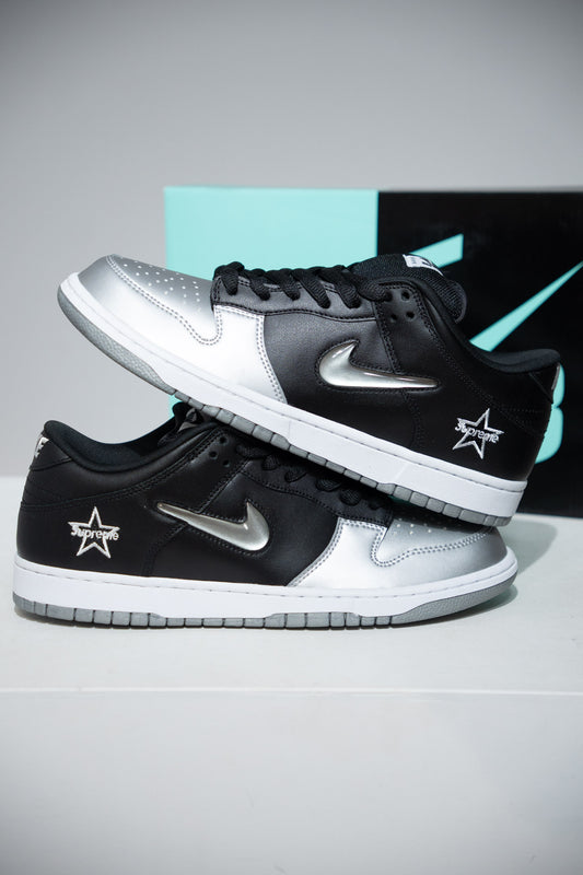 Dunk SB Supreme Jewels Grey (Taille 44)