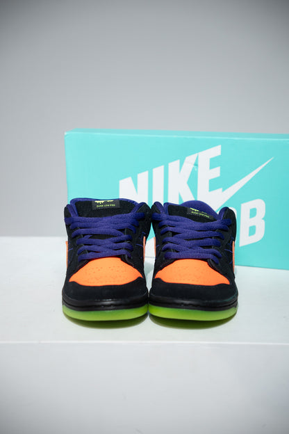 Dunk SB Night Of MISCHIEF (Taille 40,5)