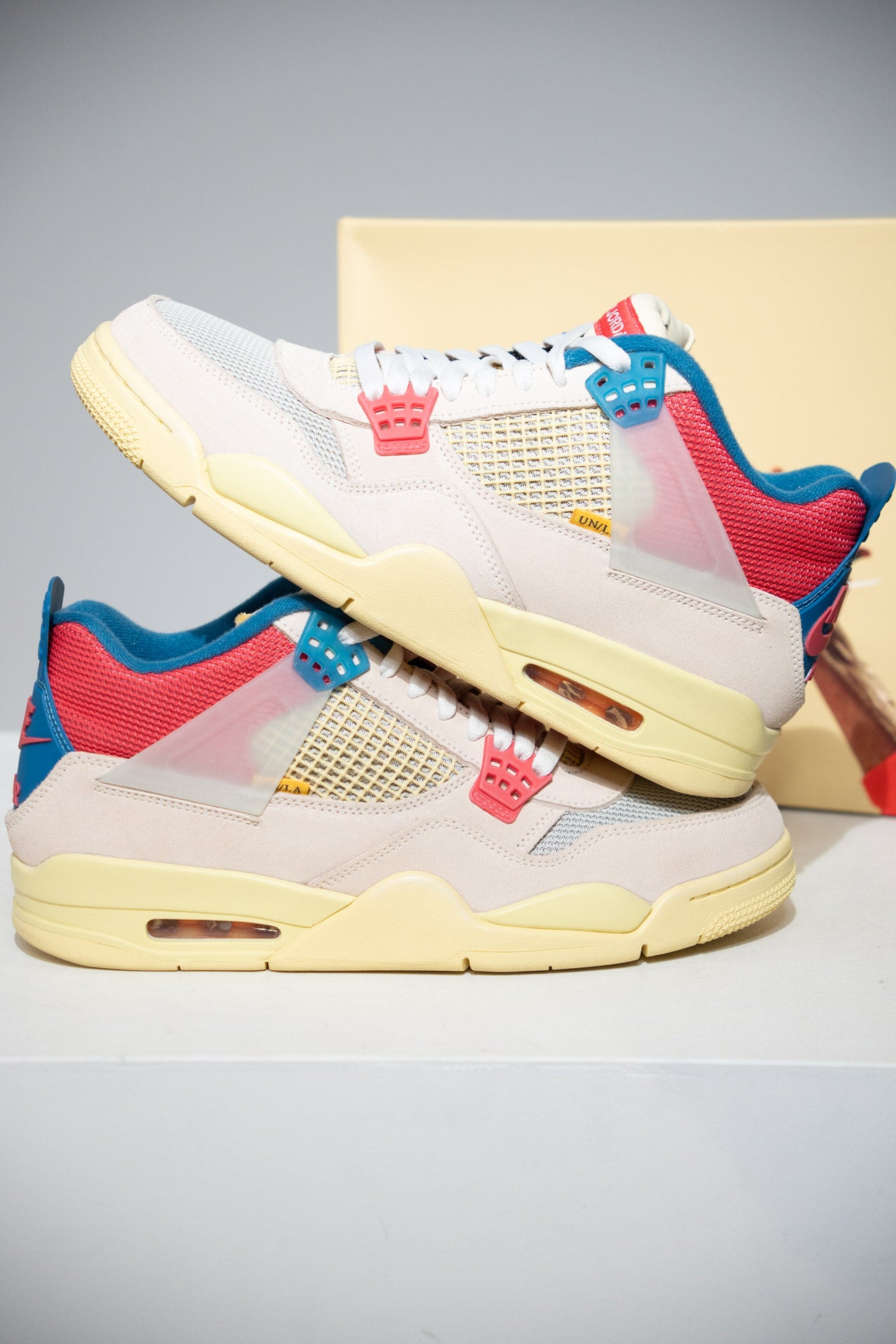 Jordan 4 Guava Ice (Taille 44)