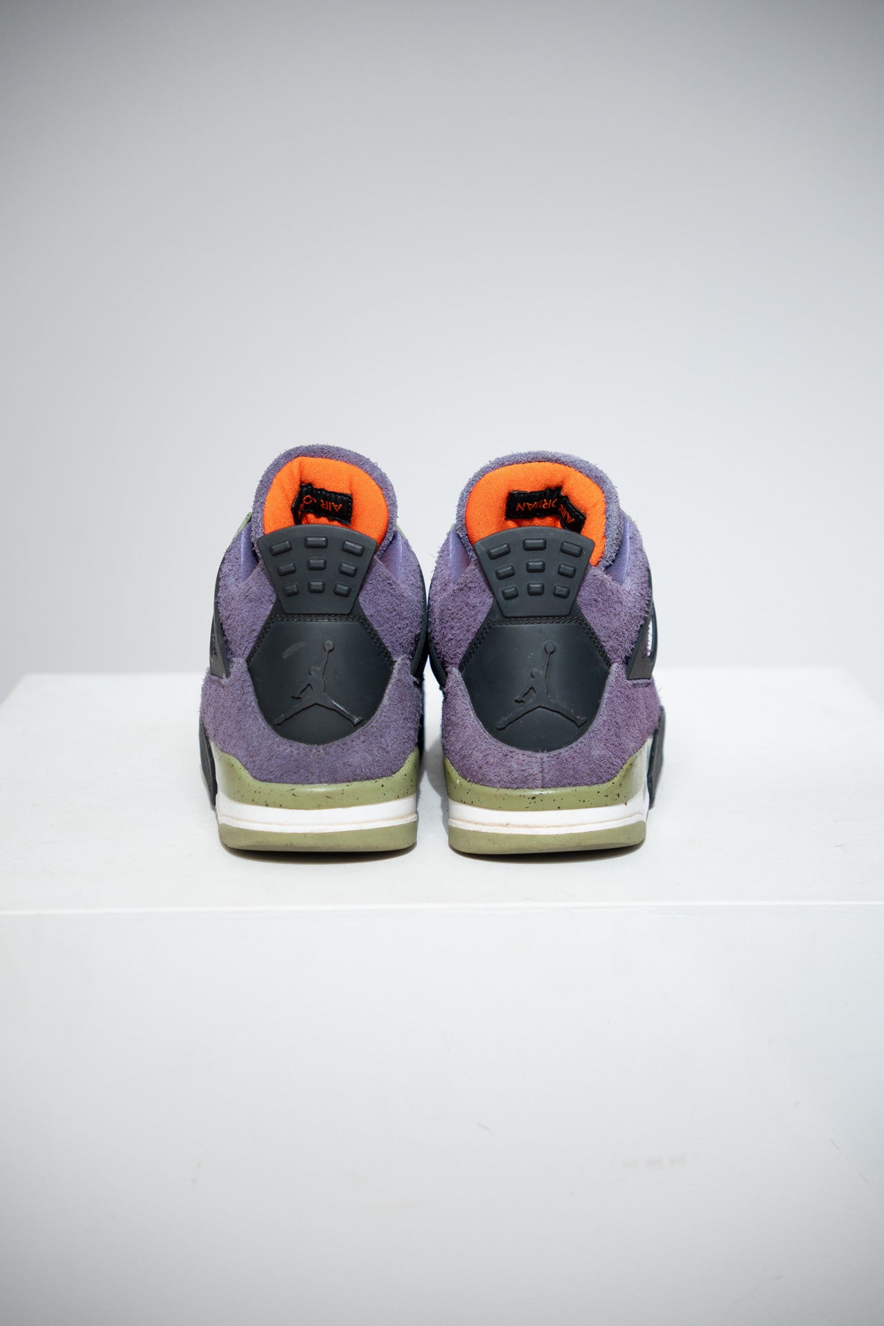 Jordan 4 Canyon purple (Taille 45,5)