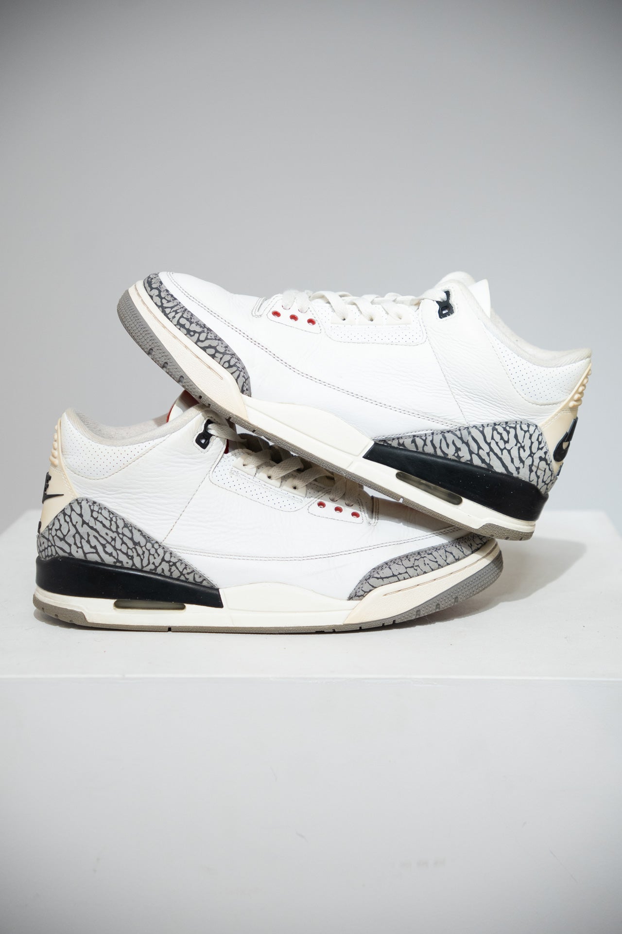 Jordan 3 White Cement Reimagined (Taille 45)