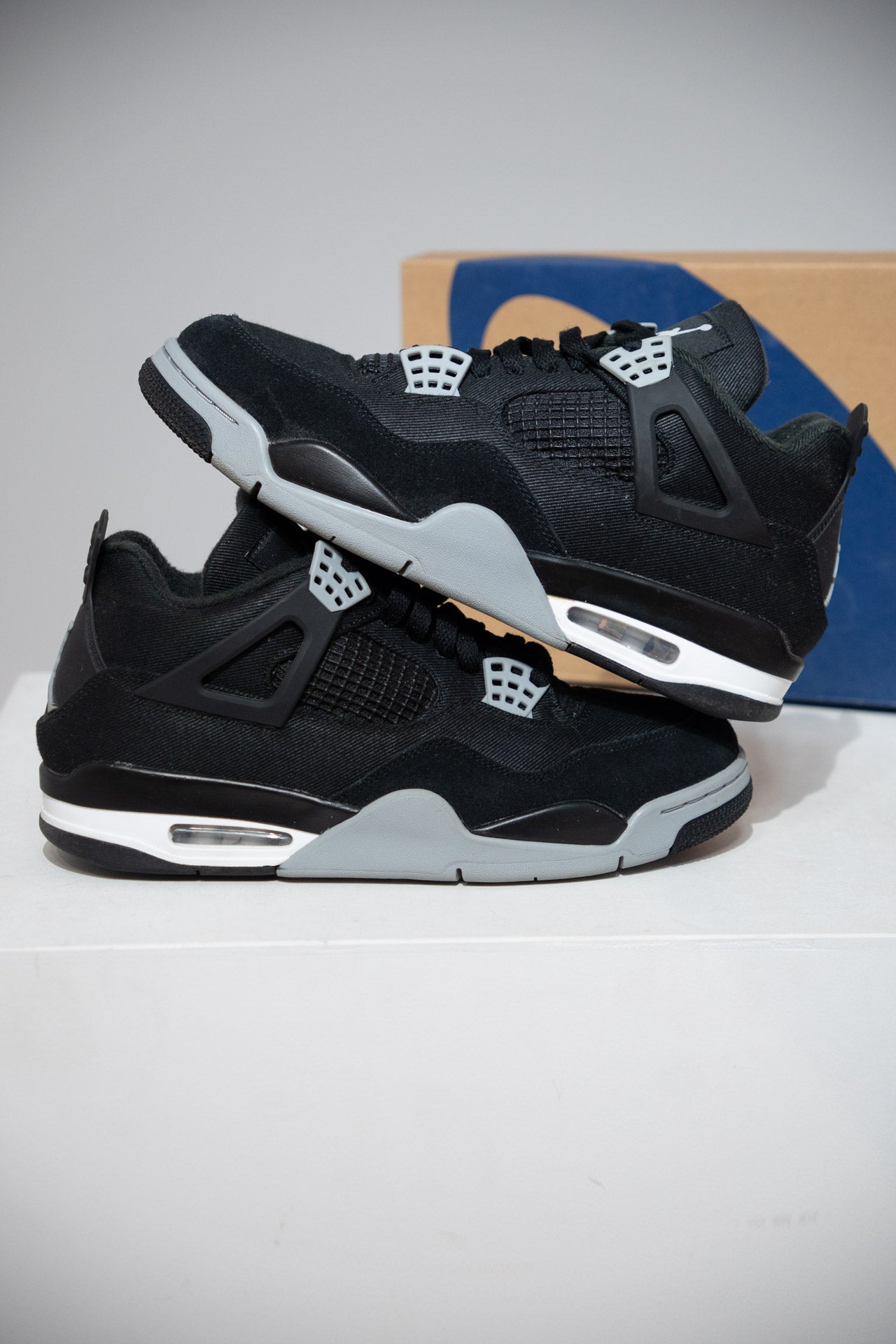 Jordan 4 Black Canvas (Taille 44)