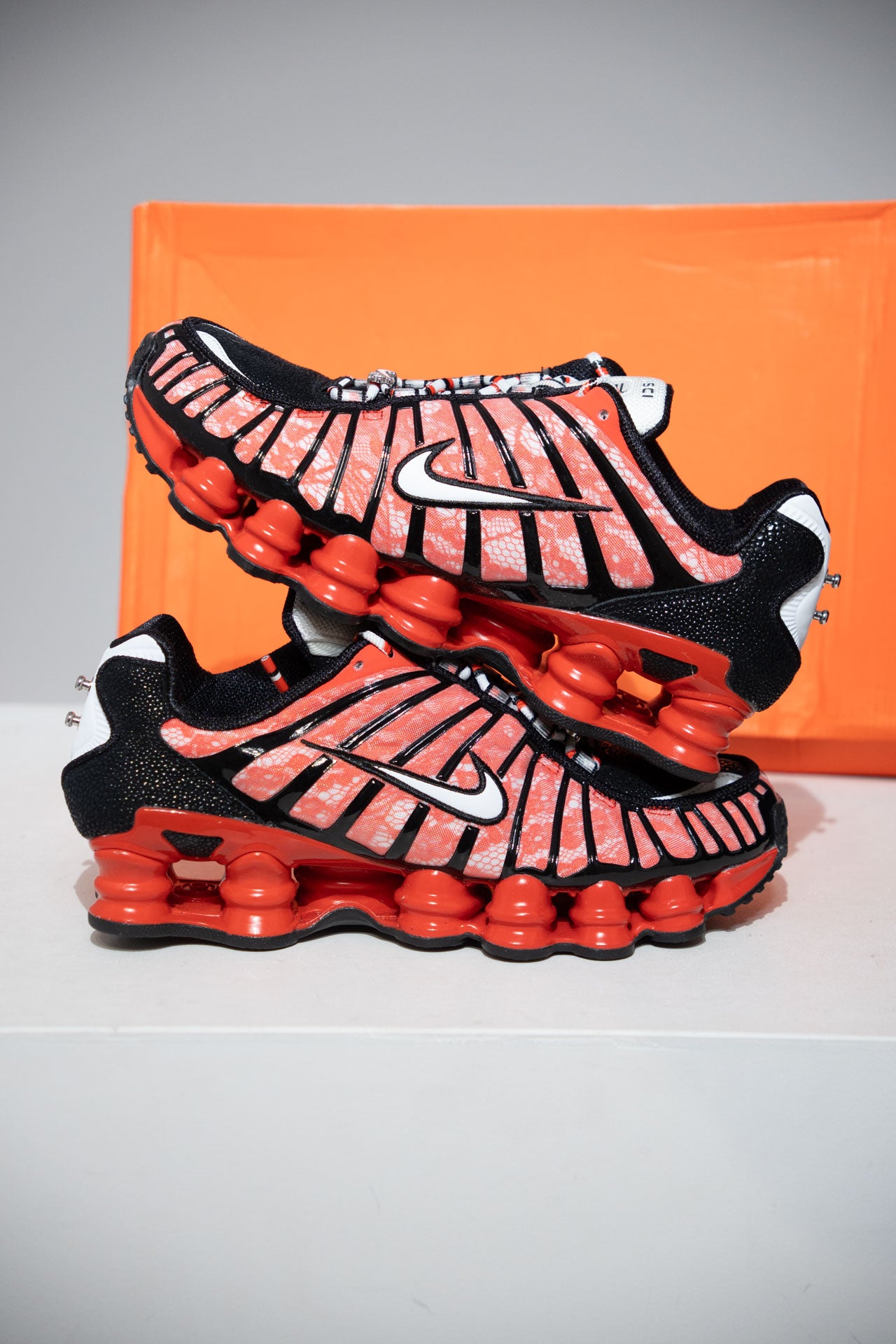 Shox Tisci habanero (Taille 39)