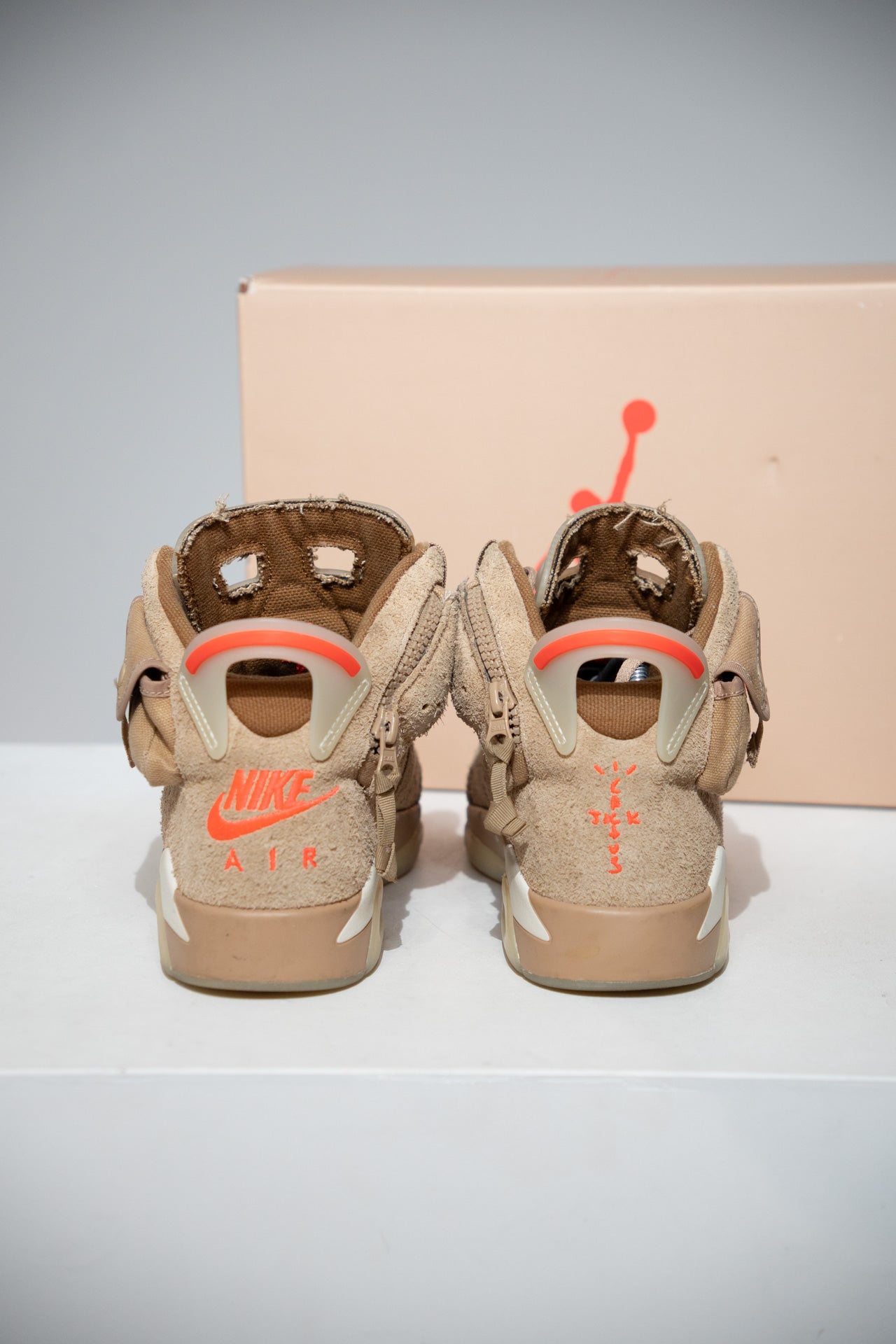 Jordan 6 Travis Scott British Kaki (Taille 40)