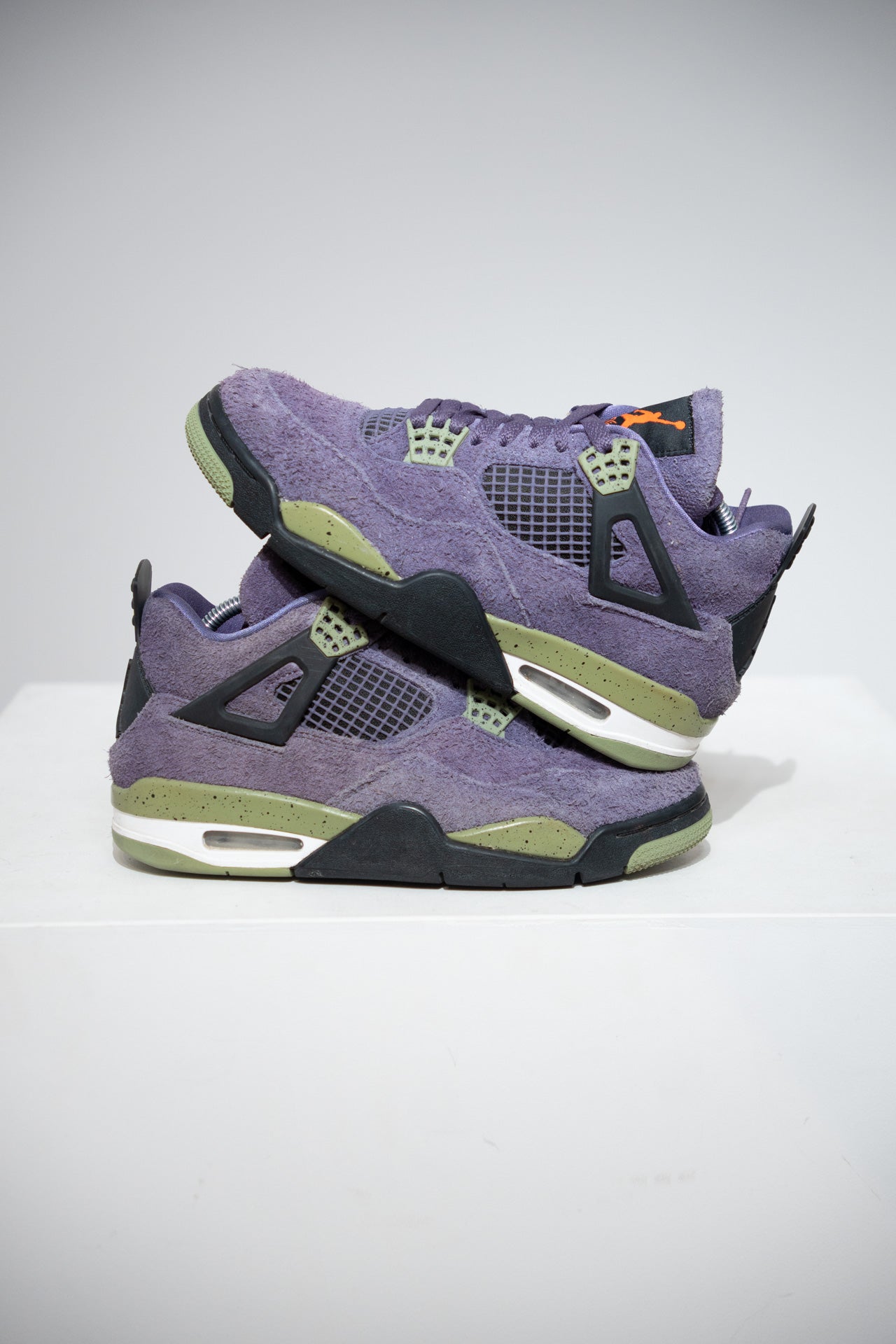 Jordan 4 Canyon purple (Taille 38)