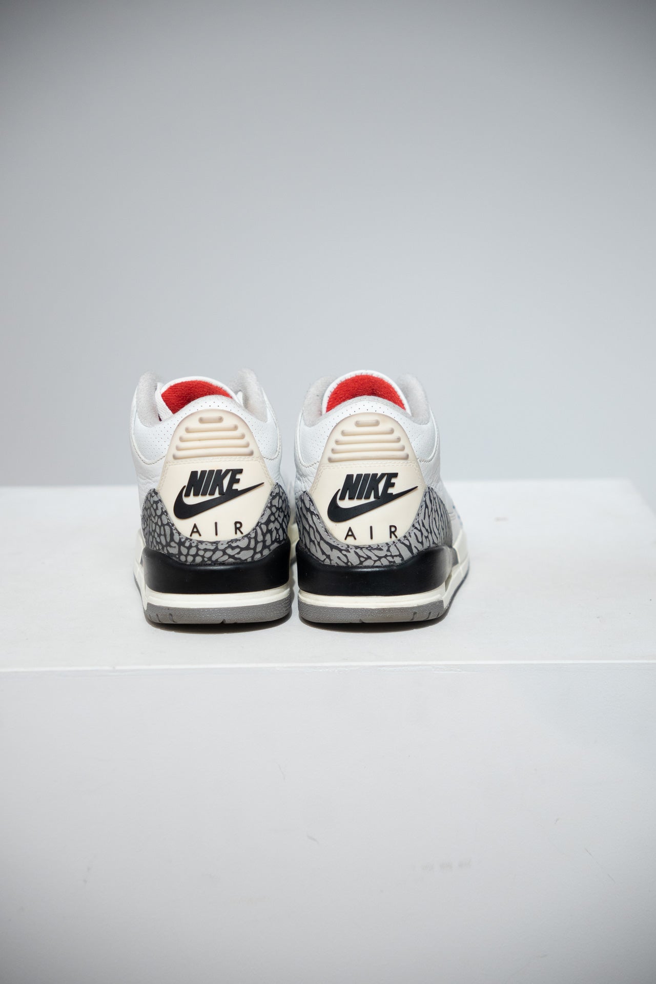 Jordan 3 White Cement Reimagined (Taille 40,5)