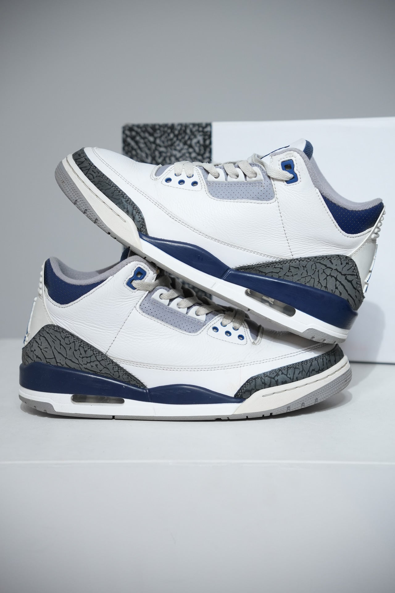 Jordan 3 Midnight Navy (Taille 42,5)