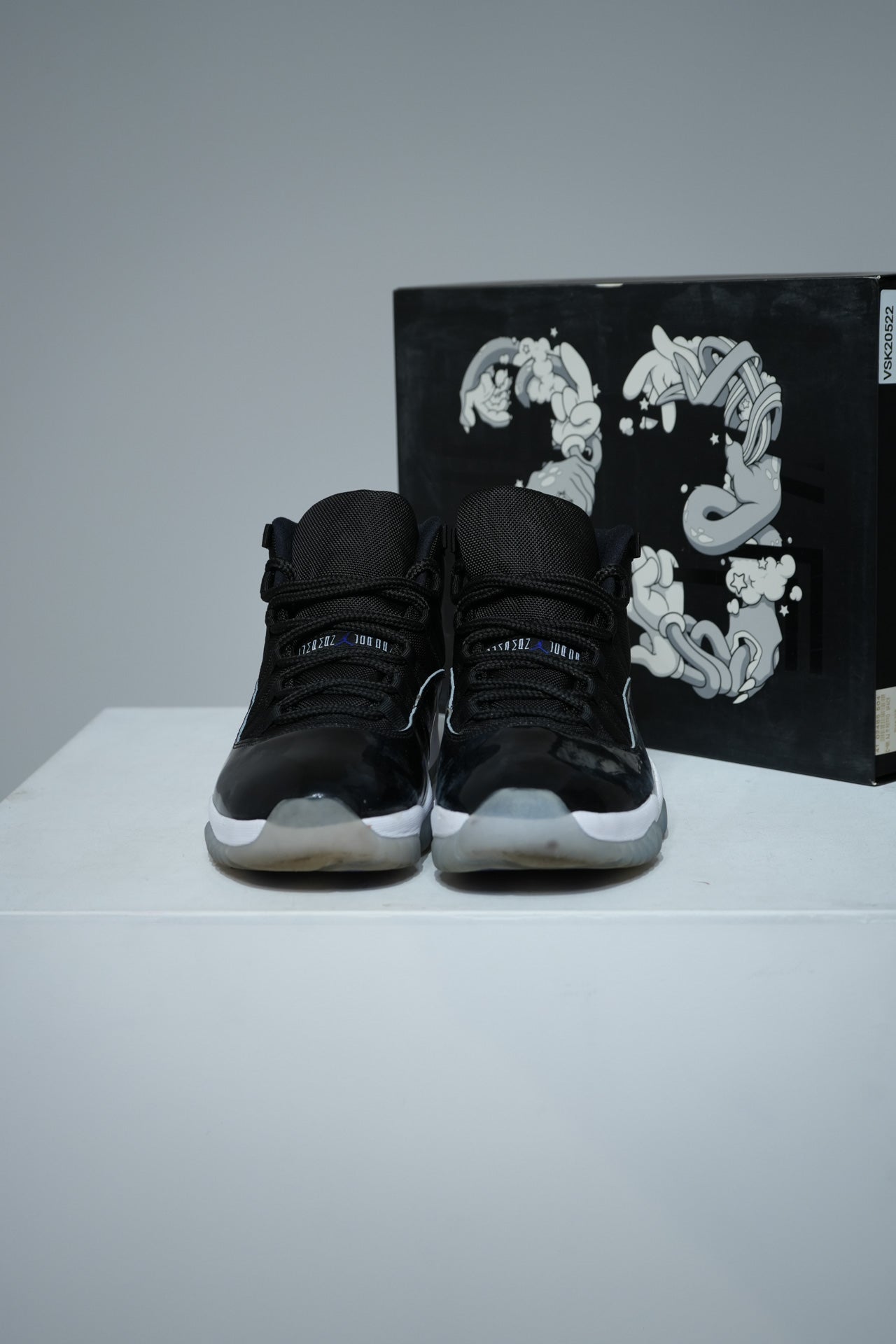 Jordan 11 SpaceJam (Taille 44,5)
