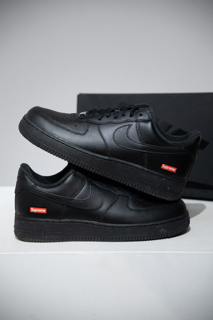 Air Force 1 Low Supreme Black (Taille 42)