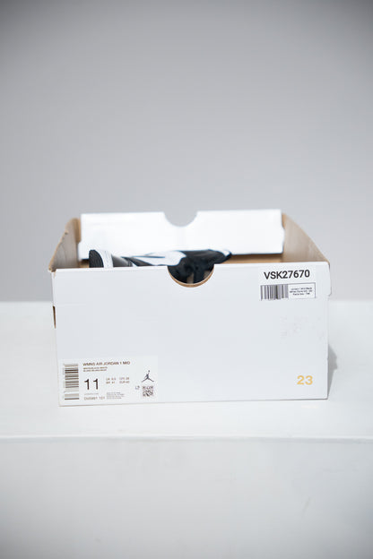 Jordan 1 Mid Black White (Taille 42,5)