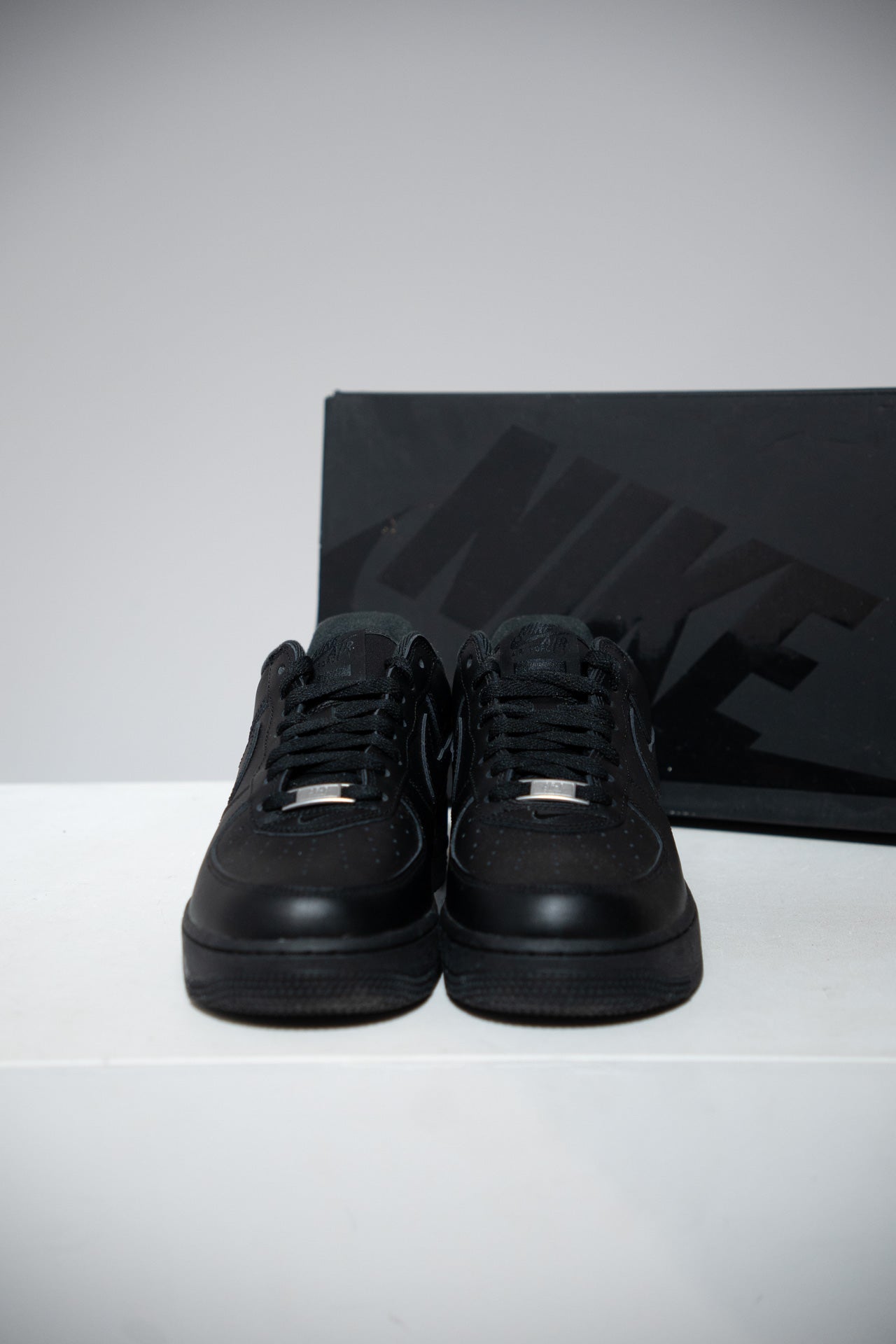 Air Force 1 Low Supreme Black (Taille 42)