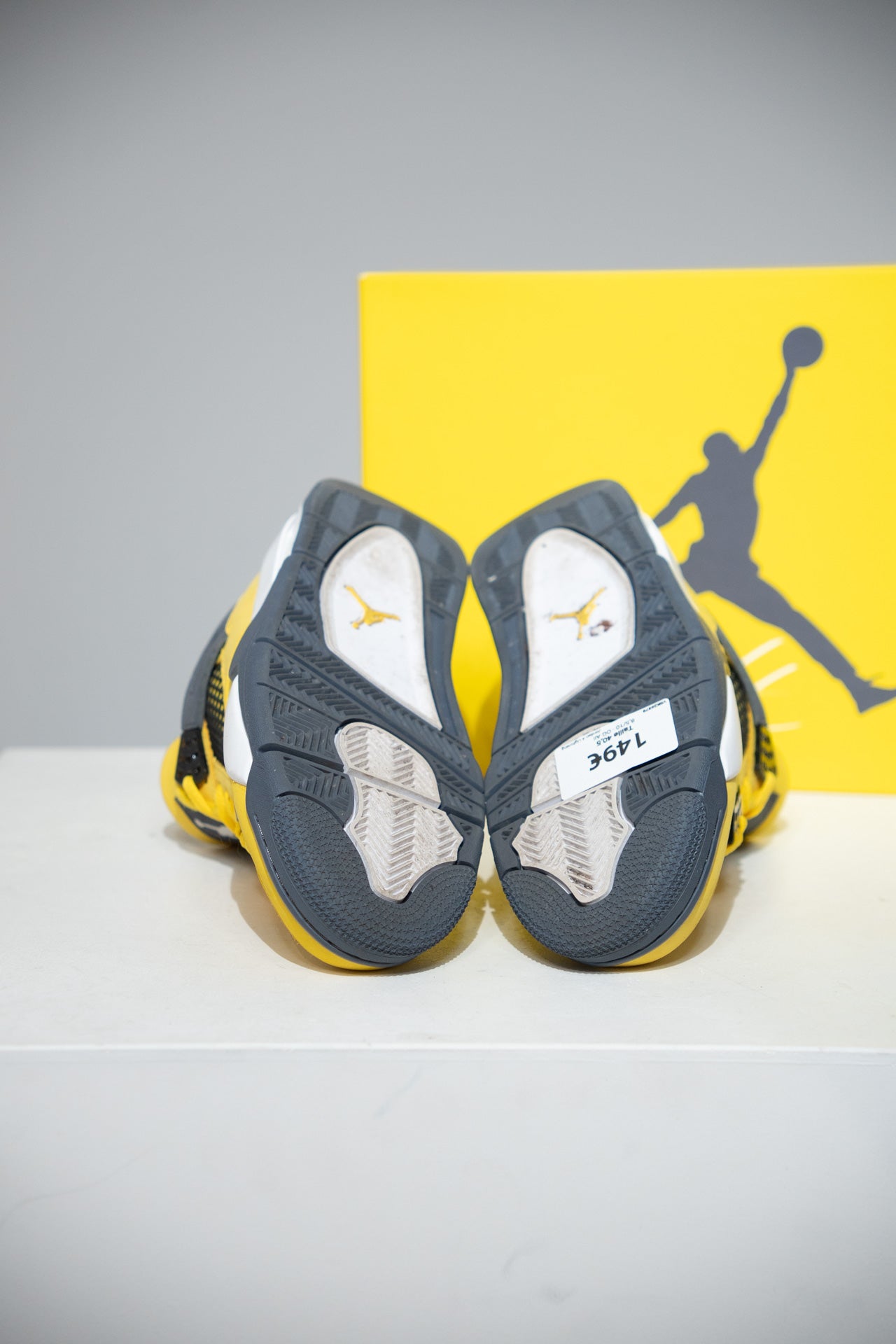 Jordan 4 Lightning (Taille 40,5)