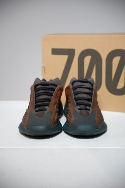 Yeezy 700 V3 Copper (Taille 44 2/3)