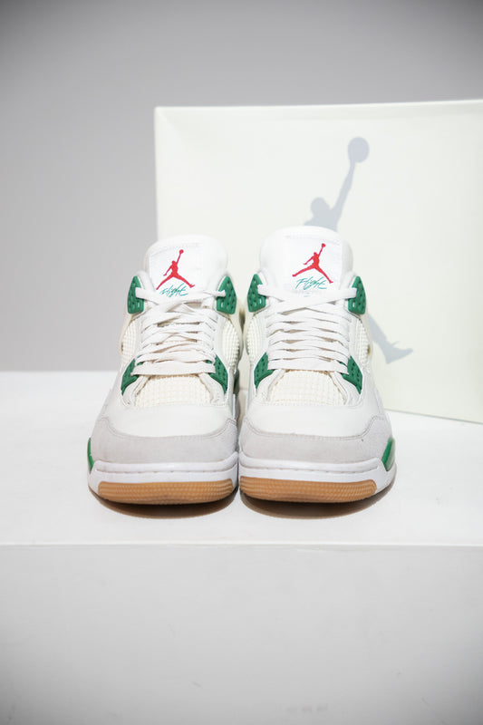 Jordan 4 SB pine Green (Taille 45)