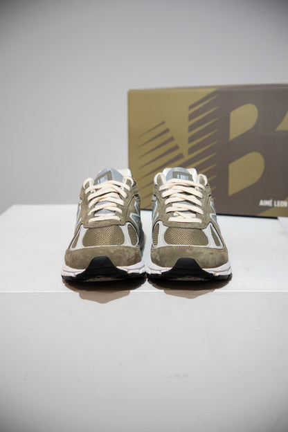 New Balance 990 V4 Aime Leon Dore (Taille 40,5)