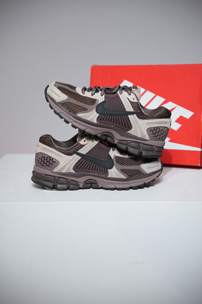 Vomero 5 Prune (Taille 36,5)