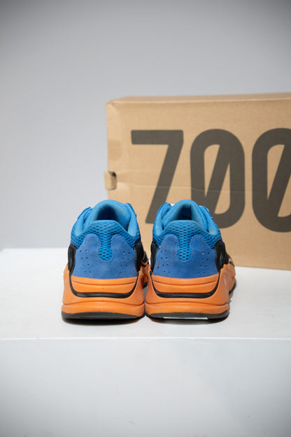Yeezy 700 Bright Blue (Taille 42 2/3)