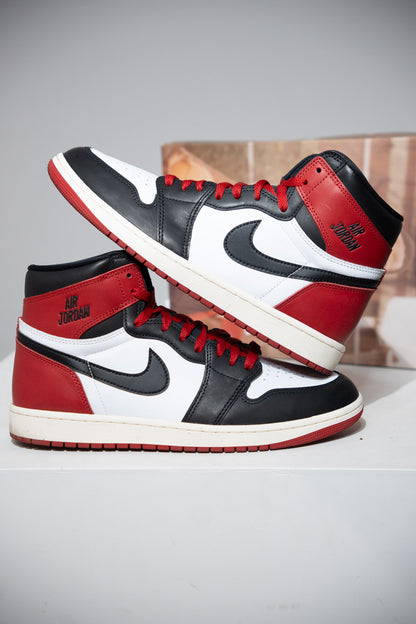 Jordan 1 High Black Toe Reimagined (Taille 44,5)