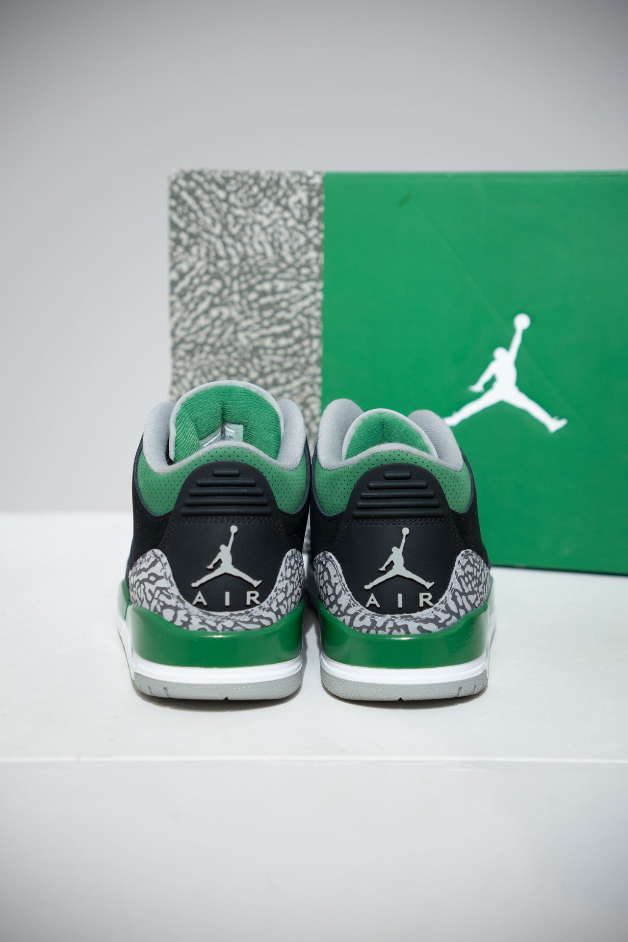 Jordan 3 Pine green (Taille 42)