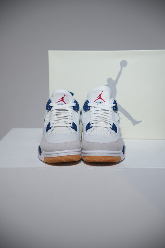 Jordan 4 SB Navy (Taille 44,5)