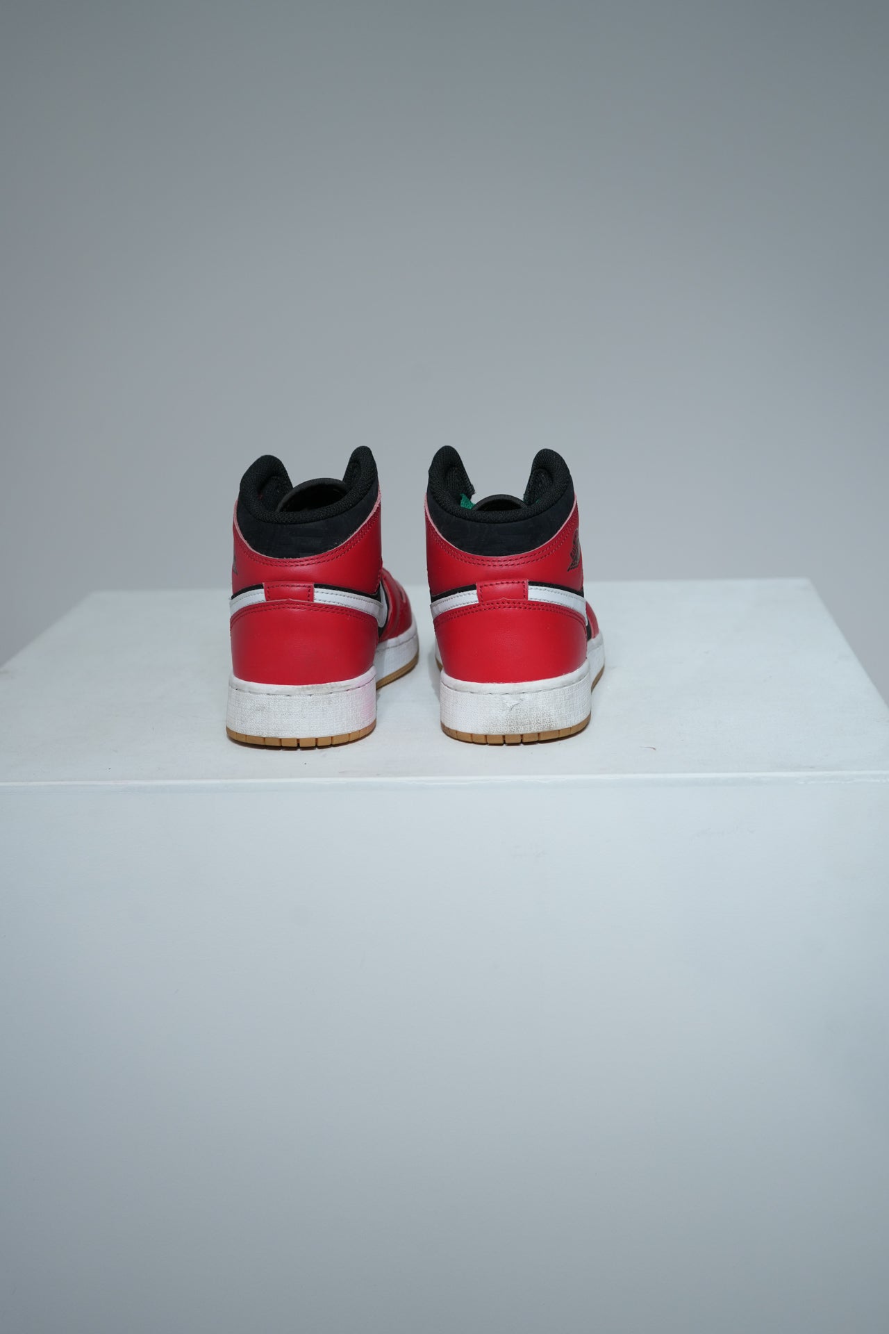 Jordan 1 Mid Noel (Taille 38)