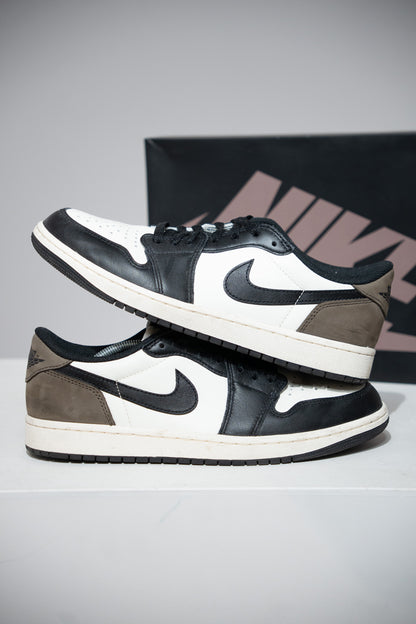 Jordan 1 Low Mocha (Taille 43)