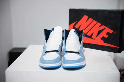 Jordan 1 High University Blue (Taille 44)
