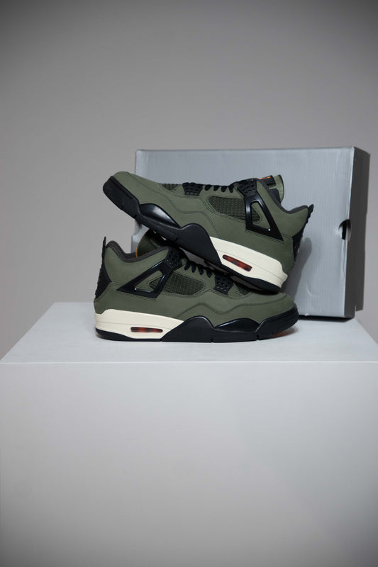 Jordan 4 Undefeated (Taille 41)
