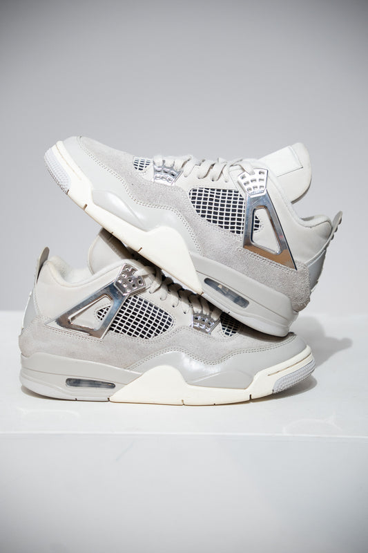 Jordan 4 Frozen Moments (Taille 41)