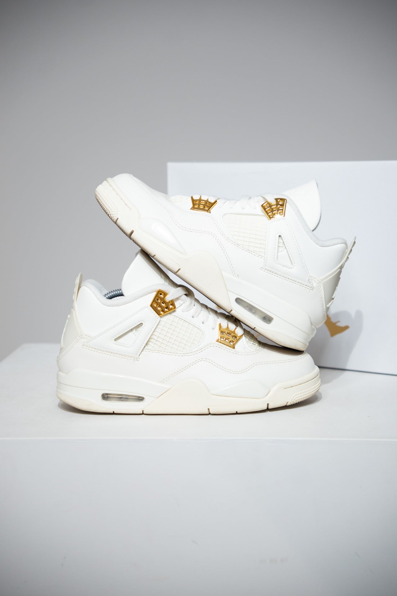 Jordan 4 Metallic Gold (Taille 38,5)