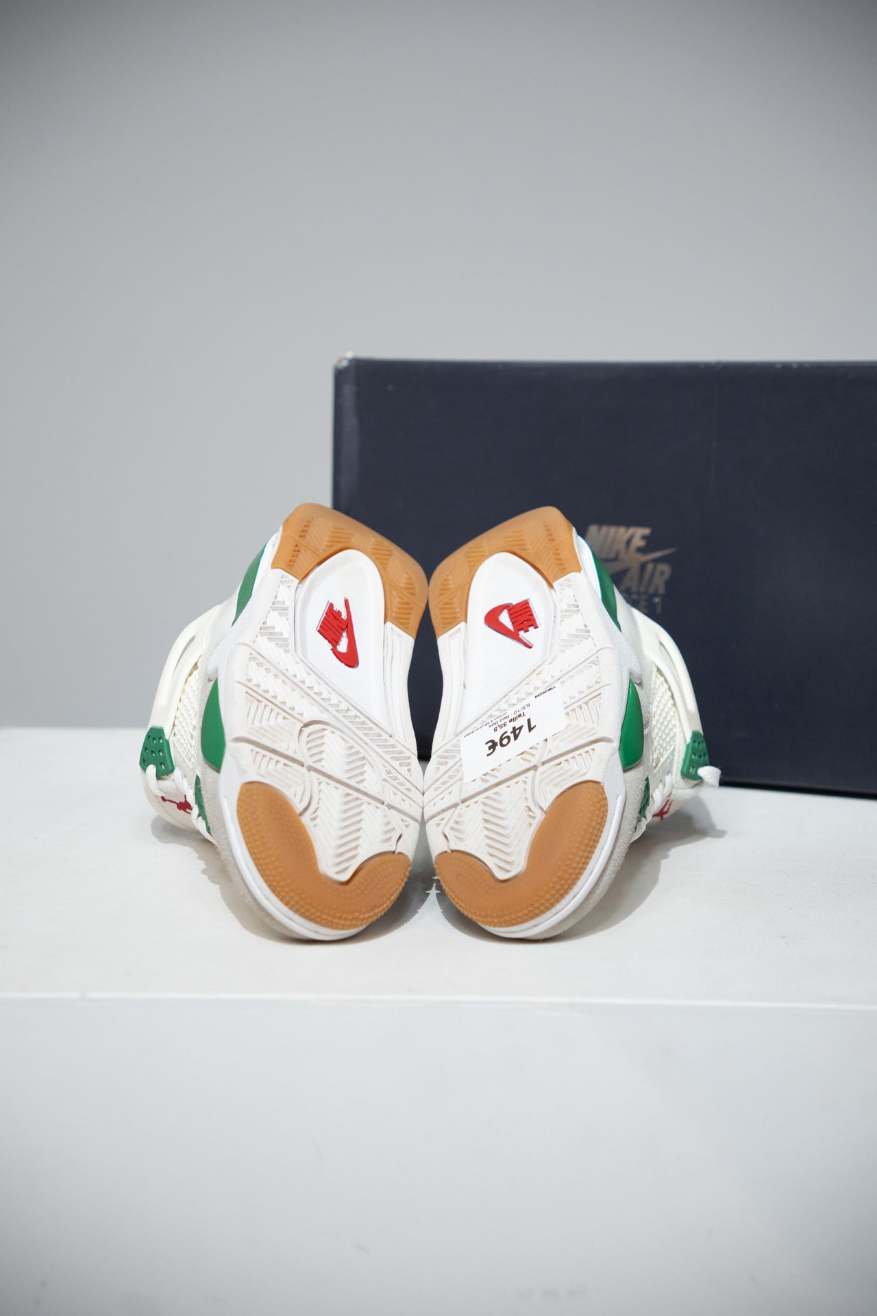 Jordan 4 SB pine Green (Taille 35,5)