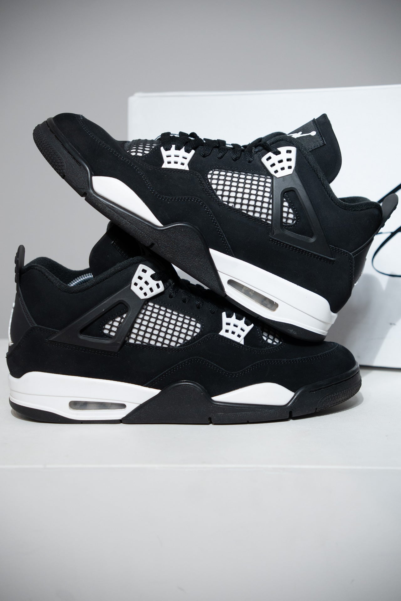 Jordan 4 White Thunder (Taille 45,5)