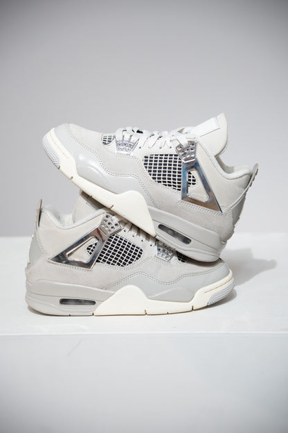 Jordan 4 Frozen Moments (Taille 35,5)