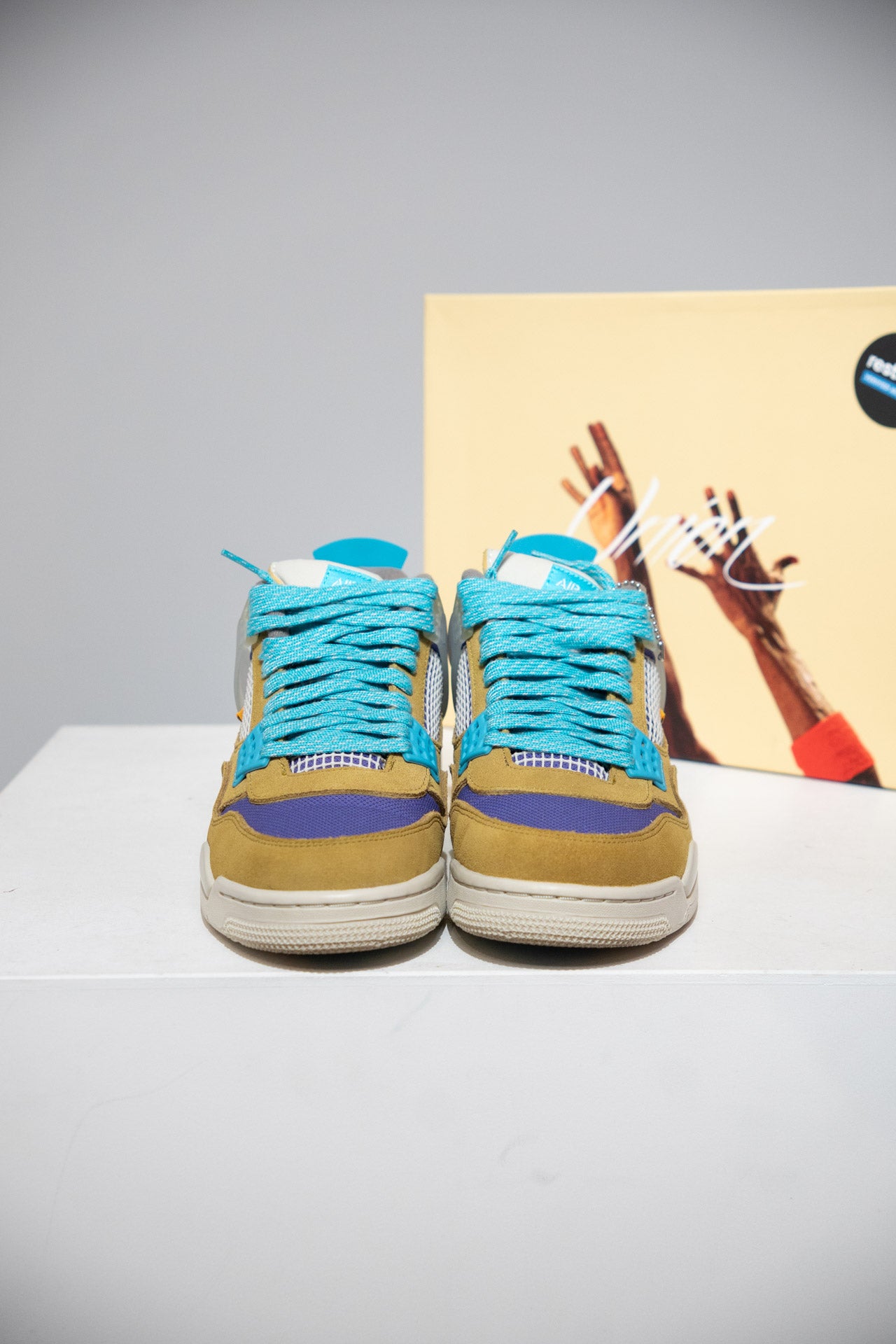 Jordan 4 Union Desert Moss (Taille 44)