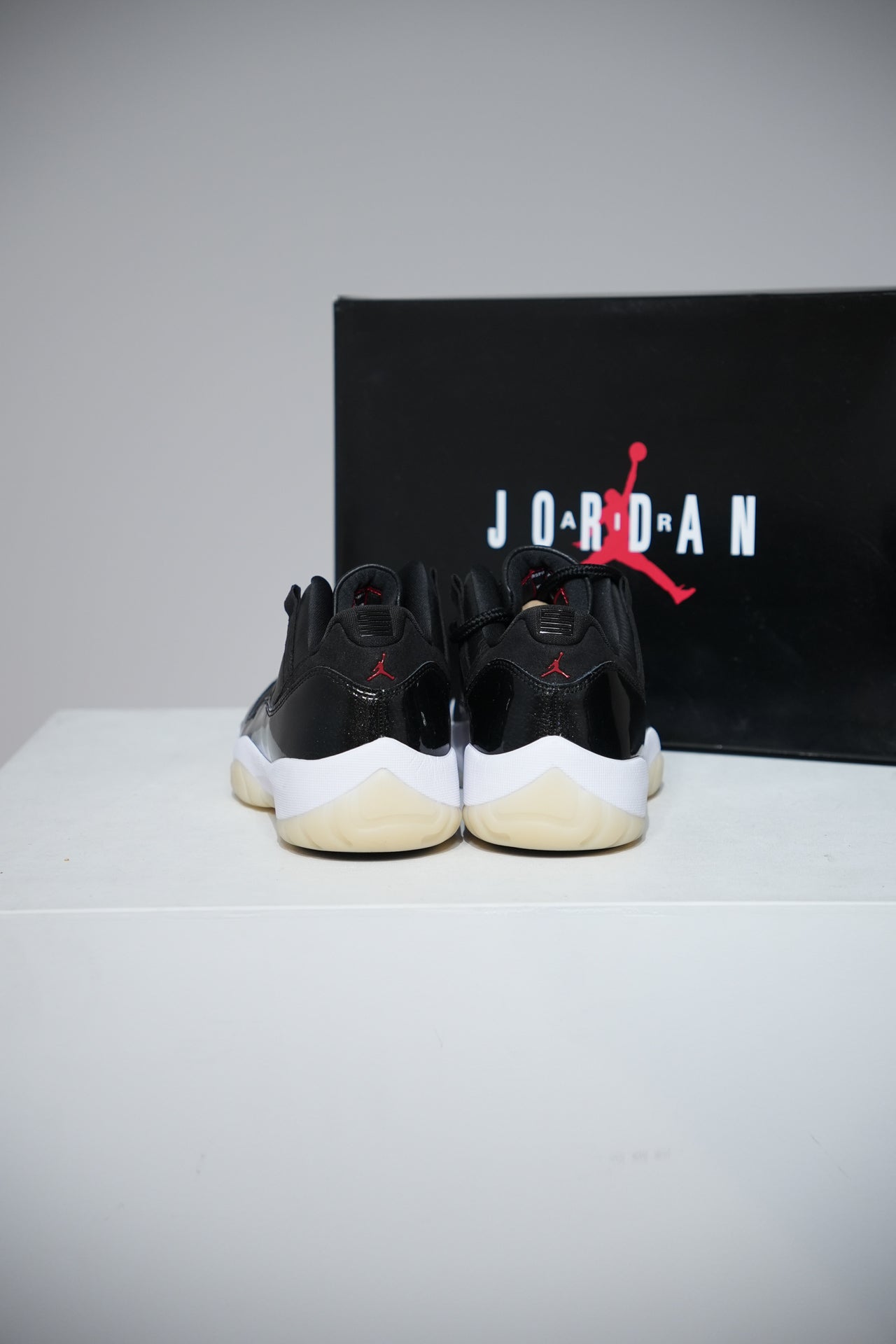Jordan 11 Low 72 10 (Taille 43)