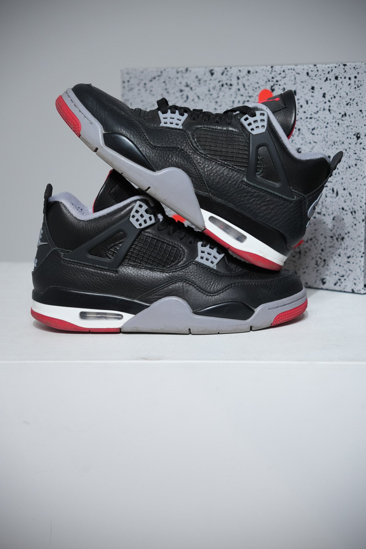 Jordan 4 Bred Reimagined (Taille 40,5)