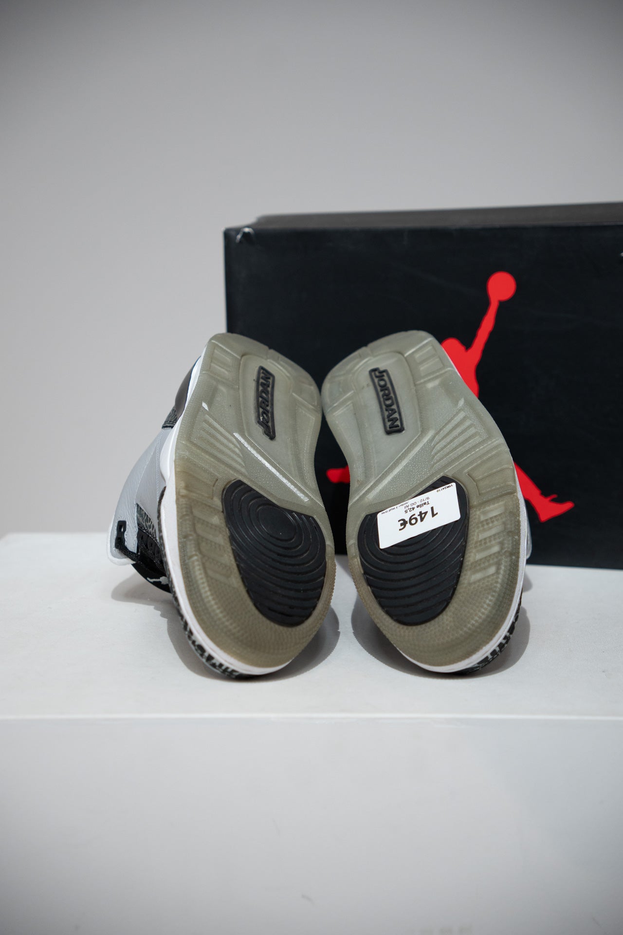 Jordan 3 Wolf Grey (Taille 42,5)