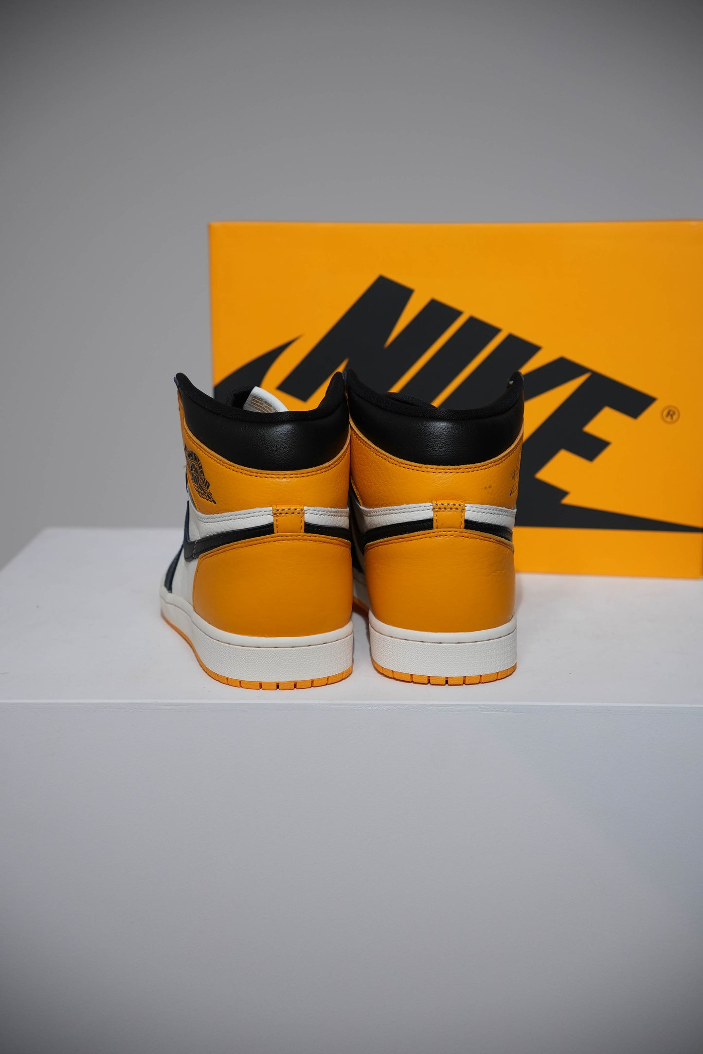 Jordan 1 High Taxi (Taille 42,5)