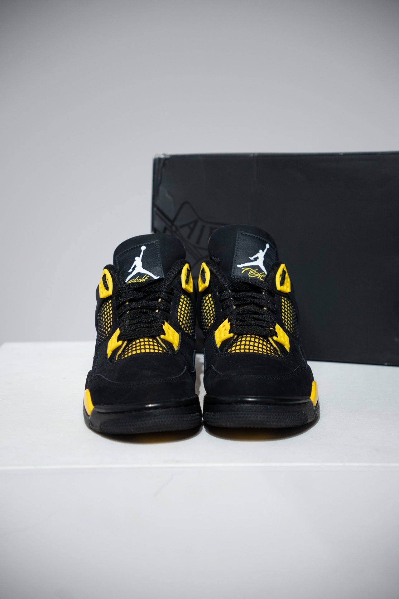 Jordan 4 Thunder (Taille 42)