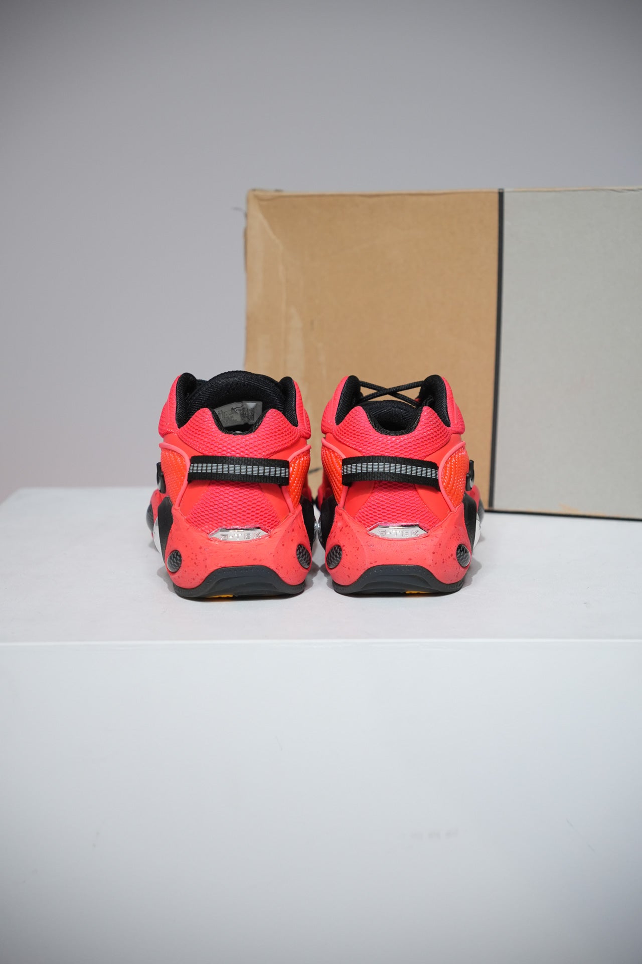 Nocta Glide Crimson (Taille 42)